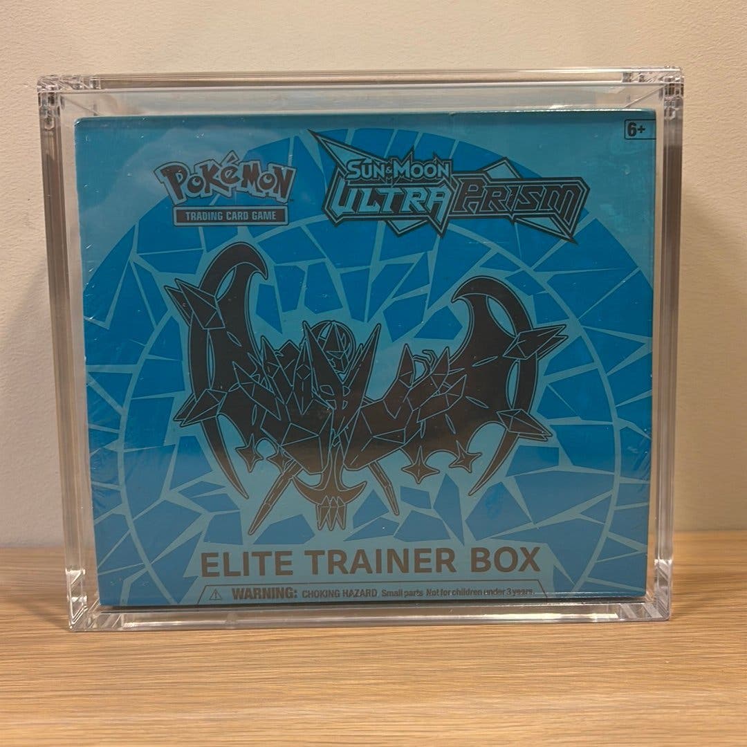 Pokémon Sun & Moon Ultra Prism – Elite Trainer Box med akrylskydd – bild 1